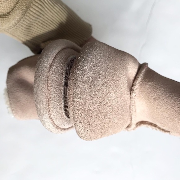 UGG Zayden Tassel suede boots VGUC size 2/3 toddler - Picture 6 of 9